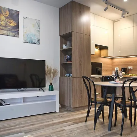 Goclaw P&O Serviced Apartments Варшава Екстер'єр фото