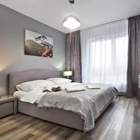 Goclaw P&O Serviced Apartments Варшава Екстер'єр фото